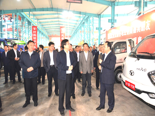 市新旧动能转换重大项目推进会CA88集团科普教育基地举行观摩